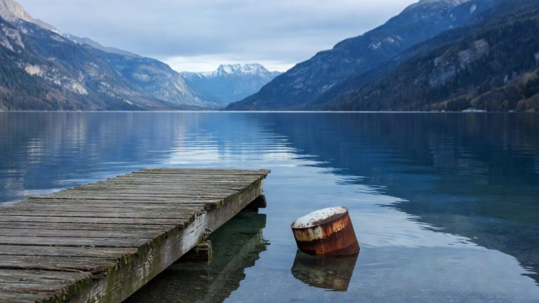 Lac de Monteynard : un joyau isérois en péril à cause d&rsquo;une gestion défaillante